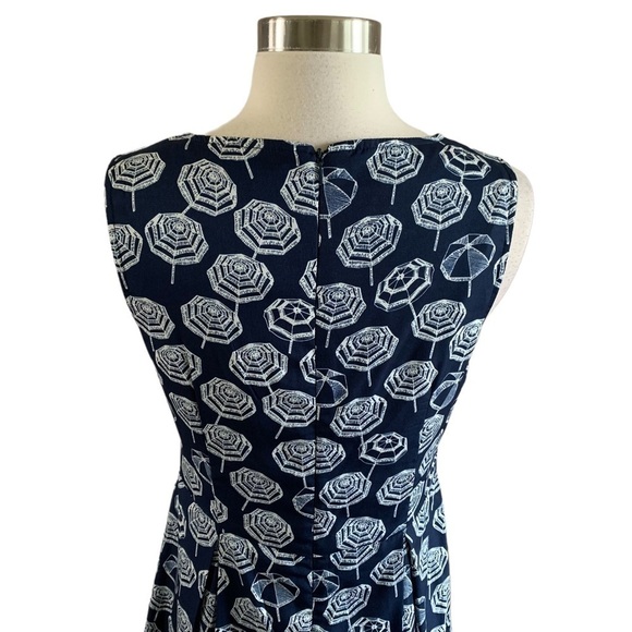 Madison Jules Umbrella Print Sleeveless V-Neck Dress Size Medium New With Tags - Picture 4 of 10